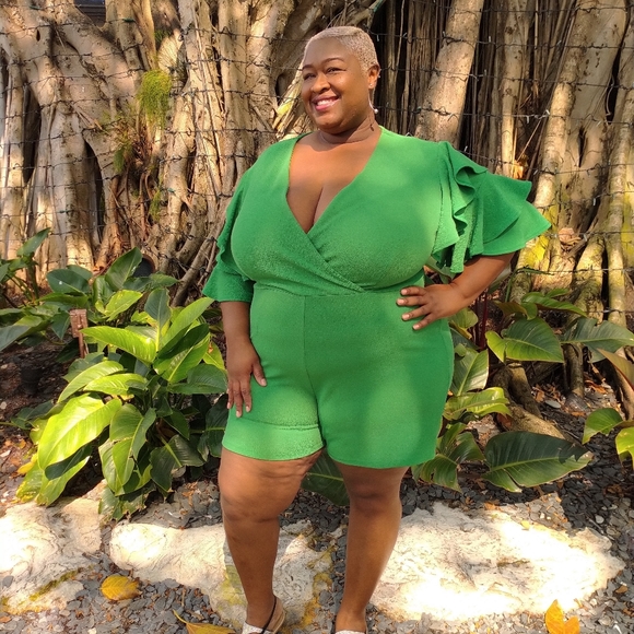 Green Romper size 26 - Picture 1 of 2